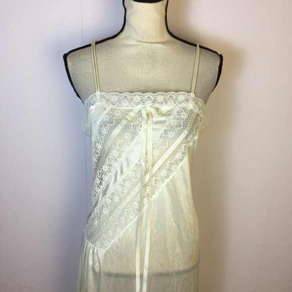 Gilead Vintage Nightgown Sz S Womans Ivory White Nylon Lace Lingerie Made In USA - Picture 7 of 12